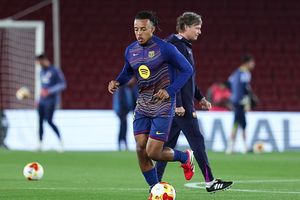 Barcelona to SELL Joules Kounde? Report makes big claim on star right-back SportsTak