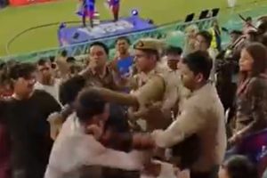 WATCH: Ugly scenes at Ekana Stadium as DC and LSG fans trade punches during IPL 2026 clash SportsTak