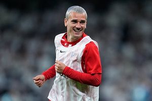 Ahead of LaLiga clash vs Atletico Madrid, Barcelona boss Hansi Flick lauds Antoine Griezmann, says... SportsTak