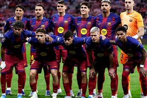 After heroics vs Atletico Madrid, Barcelona's midfielder rejects Al-Qadisiyah's €60M offer, his name is... SportsTak