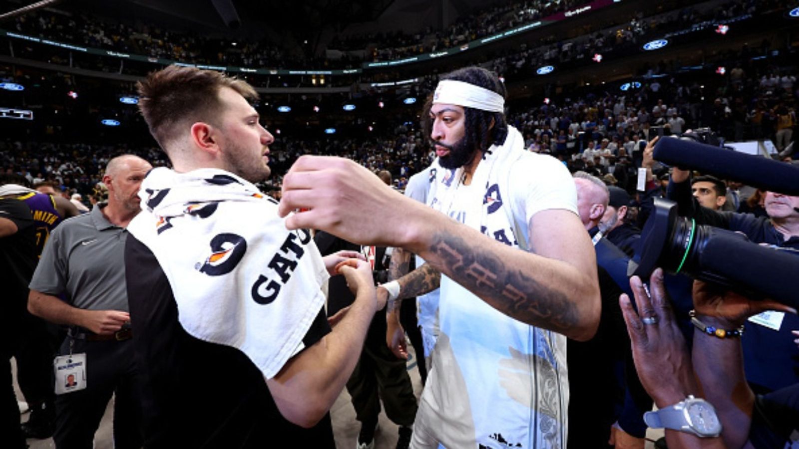 Anthony Davis says Lakers disrespected him in blockbuster trade for Luka Doncic to Mavs Anthony Davis and Luka Doncic in the frame (Image via Getty)