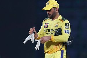Dhoni's injury update: Ex-CSK star leaks actual status on MS Dhoni's fitness ahead of KKR clash SportsTak