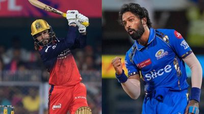 IPL 2026: MI elect to bowl against RCB with two big changes, know playing XIs here RCB captain Rajat Patidar (L) and MI skipper Hardik Pandya in frame. (X)