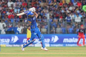 IPL 2026: Big blow for MI as Sherfane Rutherford confirms Rohit Sharma’s hamstring concern SportsTak