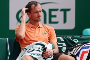 Daniil Medvedev fined €6,000 for racquet-smashing outburst after historic double bagel loss SportsTak