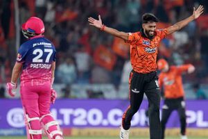 'I've gotten Vaibhav out before, I'm going to get him out today' - Praful Hinge told SRH bowling coach before IPL debut SportsTak