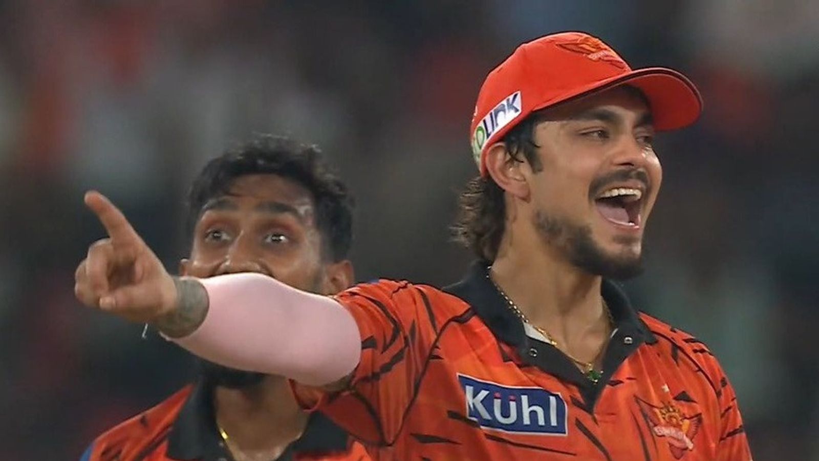 Ishan Kishan takes the un-Dhoni way, gives up wicketkeeping for SRH after miscommunication with bowlers SRH skipper Ishan Kishan celebrates after Praful Hinge takes a wicket against Rajasthan Royals on April 13.