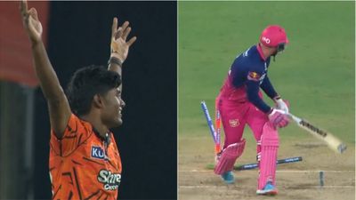 'Right-handed version of Mustafizur': Ex-NZ pacer stunned by SRH debutant Sakib Hussain's slower one Sakib Hussain, Donovan Ferreira