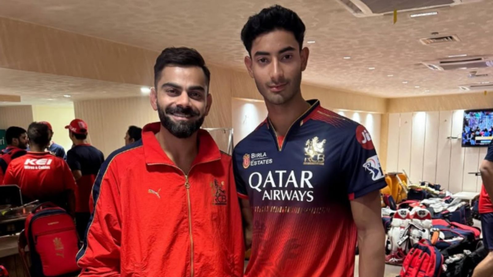 Mumbai Indians replace injured all-rounder with Punjab's 21-year-old ahead of PBKS clash Punjab all-rounder Krish Bhagat poses with RCB opener Virat Kohli. (Source: Bhagat's Instagram)