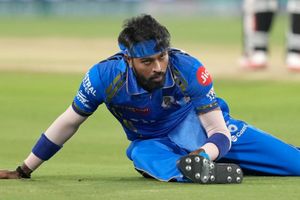 'Looking very worried in pressure': Hardik Pandya's captaincy comes under scanner amidst MI's flop show SportsTak