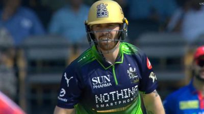 Tim David scripts history, becomes 2nd fastest batter to clock his mighty milestone in IPL RCB's star batters Phil Salt in this frame. (Screenshot)