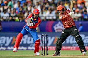 SRH vs DC Live Streaming: Match Details, Head-to-Head, Playing XI, Pitch Report & Hyderabad Weather Update SportsTak
