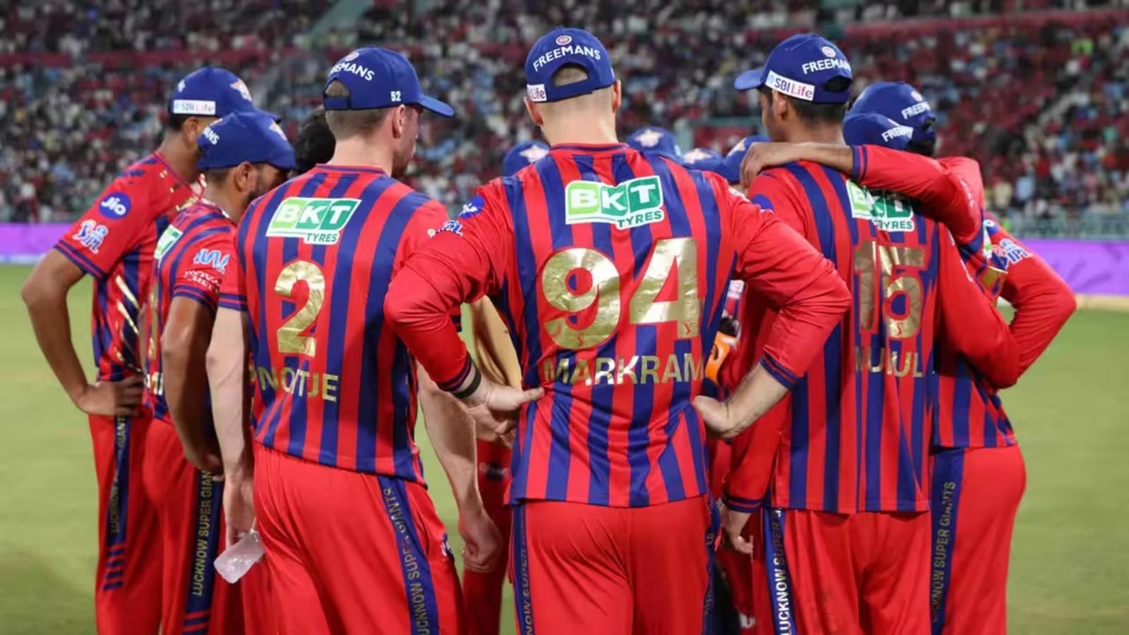 Big blow to LSG, bowling coach confirms star overseas player left camp midway due to injury LSG players in a huddle during IPL 2026. (Source: BCCI)