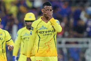 IPL 2026: Akeal Hosein reveals Dwayne Bravo's role behind match winning spell vs MI, says 'as bowlers who...' SportsTak