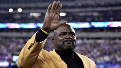 Lawrence Taylor hospitalized: Inside the medical emergency that sparked concern Lawrence Taylor hospitalized: Inside the medical emergency that sparked concern