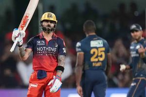 IPL 2026: Sunil Gavaskar lavishes praise on Virat Kohli after 'trademark' performance in win vs GT SportsTak