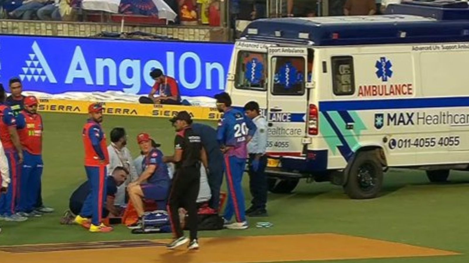Watch: Scary scenes as Lungi Ngidi suffers nasty head injury in DC vs PBKS clash, rushed to hospital DC's Lungi Ngidi suffers nasty head injury in DC vs PBKS clash, rushed to hospital. (Screenshot)