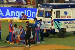 Watch: Scary scenes as Lungi Ngidi suffers nasty head injury in DC vs PBKS clash, rushed to hospital SportsTak