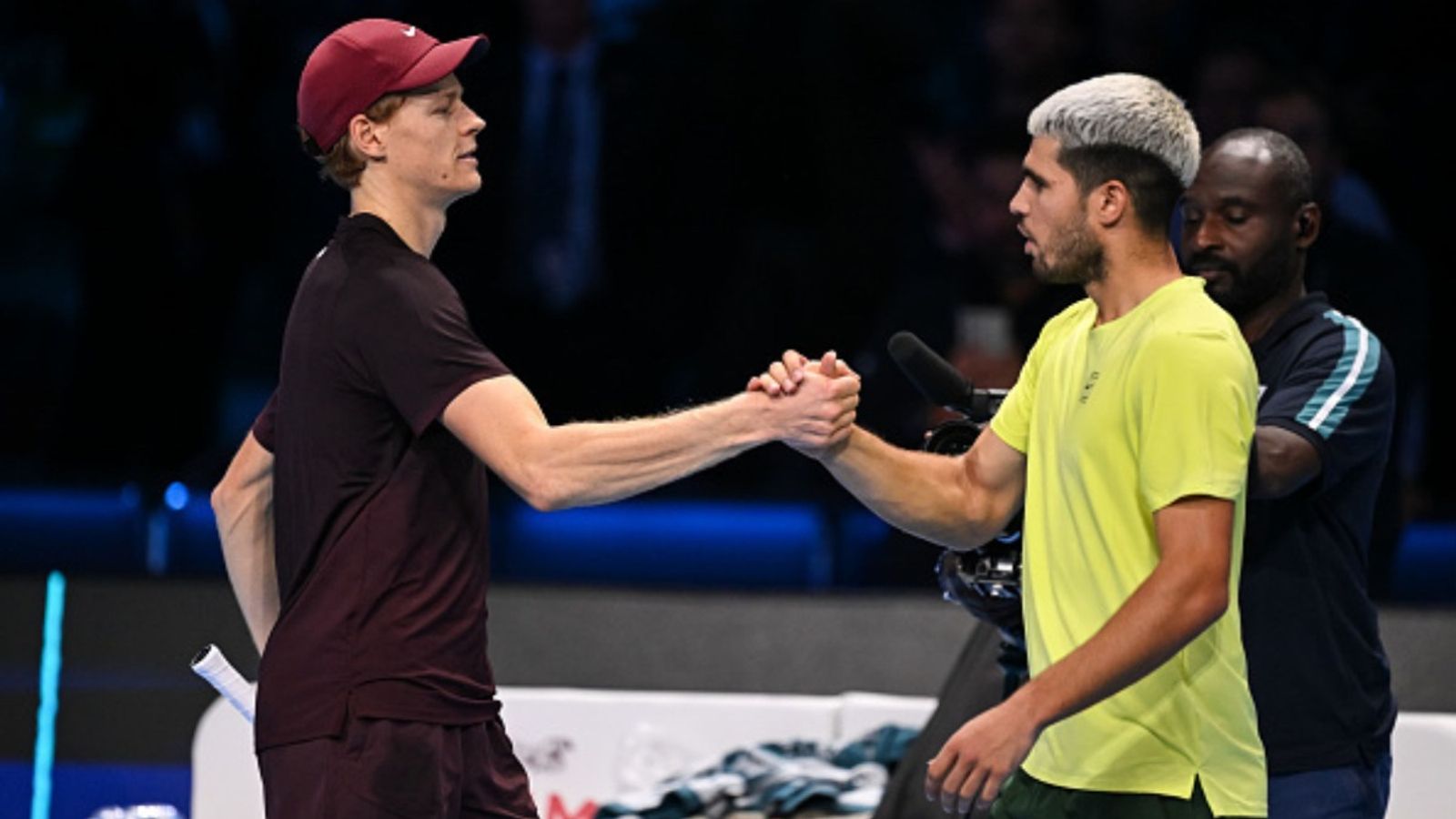 Jannik Sinner reveals if Carlos Alcaraz’s French Open withdrawal makes him favorite at Roland Garros: “I think…” Jannik Sinner, Carlos Alcaraz in the frame (Image via Getty)