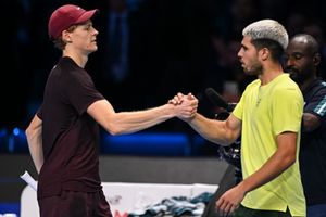 Jannik Sinner reveals if Carlos Alcaraz’s French Open withdrawal makes him favorite at Roland Garros: “I think…” SportsTak