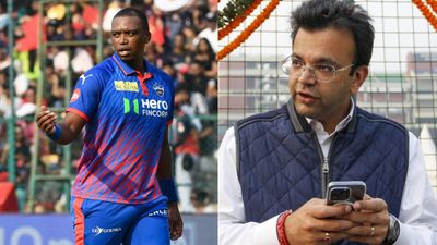 Rohan Jaitley’s Leadership Puts Player Safety at the Heart of DDCA Operations DC's Lungi Ngidi (L) and DDCA president Rohan Jaitley in frame. (X)