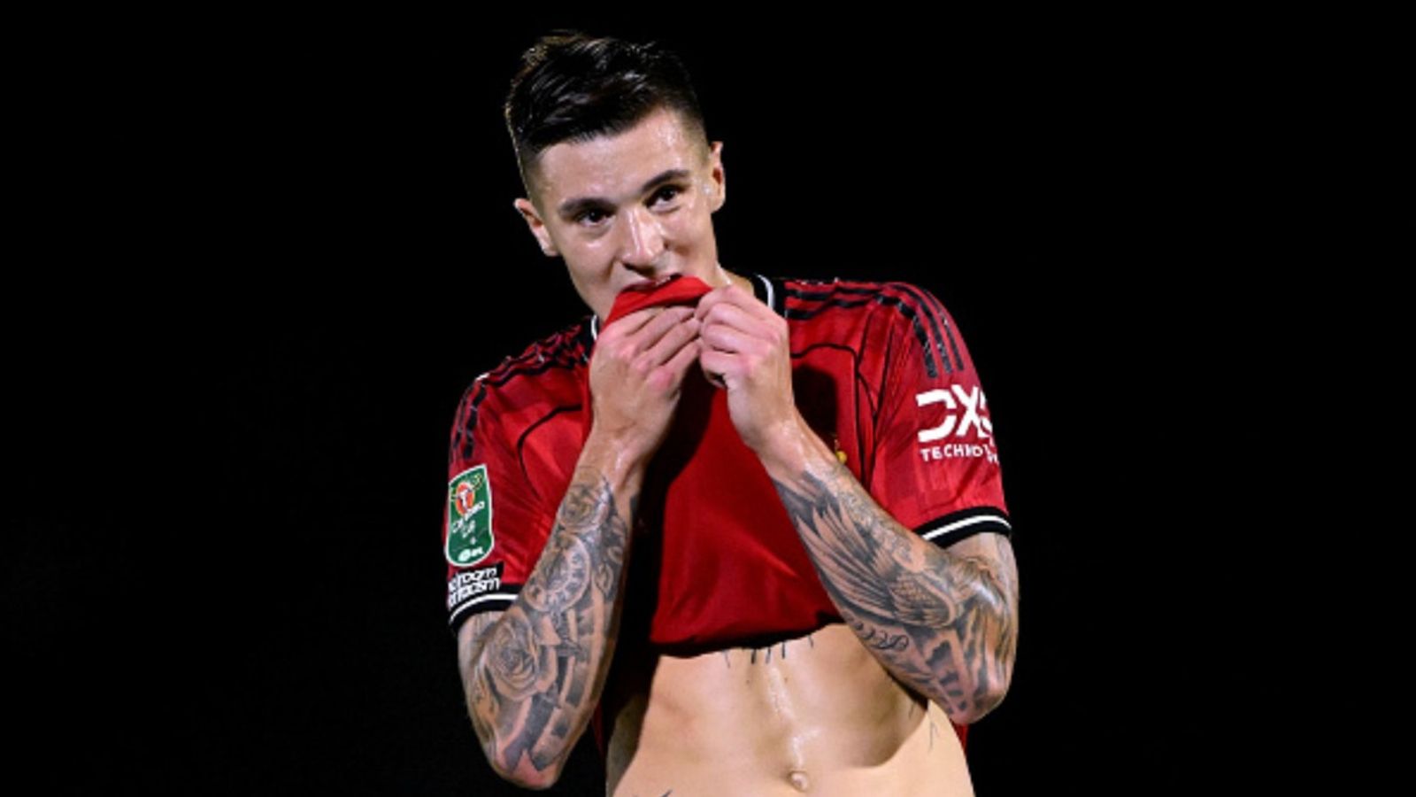 Benjamin Sesko hints at future plans with Manchester United following debut campaign Benjamin Sesko in the frame (via Getty)