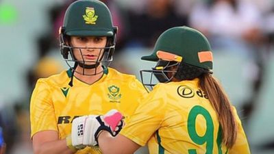IND W vs SA W: Woolvardt's 92 helps South Africa beat India by 23 runs to wrap up T20I series 4-1 IND W vs SA W: Woolvardt's 92 helps South Africa beat India by 23 runs to wrap up T20I series 4-1. (X)