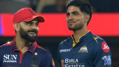 WATCH: After GT's comfortable win vs RCB, Shubman Gill shares heartwarming moment with Virat Kohli SportsTak