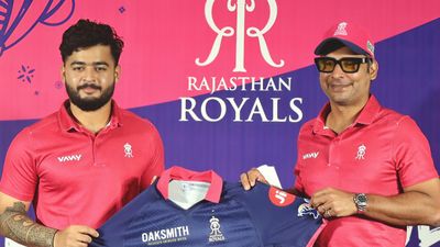 Amid vaping controversy, Kumar Sangakkara sends strong warning to Riyan Parag to 'maintain team culture' Riyan Parag and Kumar Sangakkara in this frame. (X)