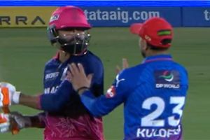 WATCH: Ravindra Jadeja-Kuldeep Yadav's light-hearted on-field moment during RR vs DC goes viral SportsTak