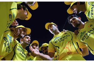 'He's in the same bracket as Bhuvi, Hazlewood': CSK star earns massive praise amidst heroics in IPL 2026 SportsTak