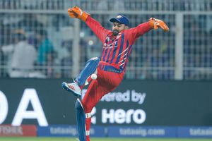 Former India player urges LSG to sack Rishabh Pant from captaincy, says 'they need to take...' SportsTak