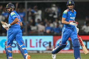 Massive blunder in Bangladesh vs Pakistan test leaves Rohit Sharma, Shubman Gill & Indian stars in Pak XI SportsTak