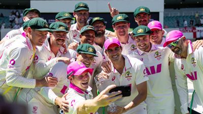 Australian cricket faces fresh turmoil as five senior stars hold off CA contracts amid BBL fiasco Australian cricket faces fresh turmoil as five senior stars hold off CA contracts amid BBL fiasco