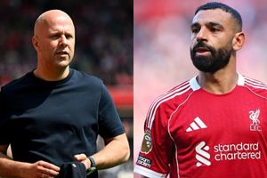 Liverpool boss Arne Slot claps back at Mo Salah about standards at club SportsTak