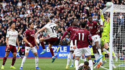 Arsenal becomes Premier League title favourites after dramatic 1-0 win over West Ham Arsenal becomes title favourites after dramatic 1-0 win over West Ham