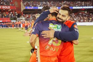 WATCH: Virat Kohli fires up RCB dressing room after thrilling win over MI, says 'we need to fight' SportsTak