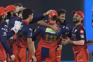 'I’d love to see him': After strong show in win vs MI, R Ashwin wants this RCB star back in Indian T20I side SportsTak