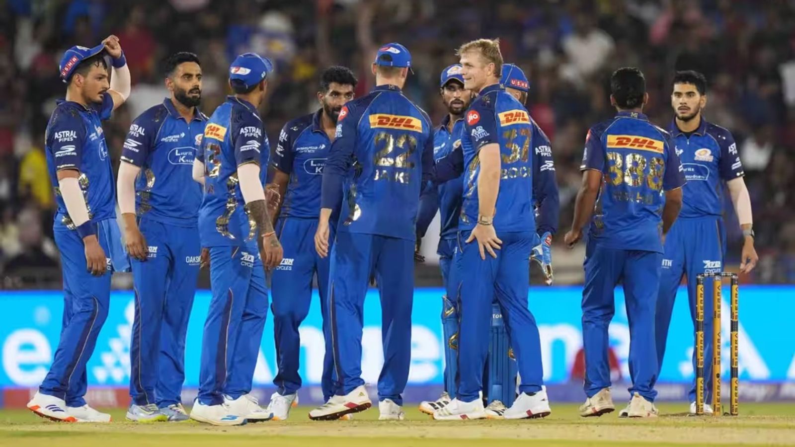 After loss vs RCB, former India player blames 'flat' body language behind MI's disastrous IPL 2026 campaign MI players in this frame. (BCCI/IPL)