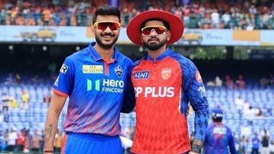 IPL 2026: DC opt to bowl against PBKS with 5 changes, Aussie pace makes debut; know playing XIs DC skipper Axar Patel (L) and PBKS captain Shreyas Iyer in frame. (Screenshot)