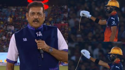 Things you won't see in neighbouring leagues: Ravi Shastri mocks PSL on air during RCB vs KKR IPL 2026 clash Ravi Shastri and Devdutt Padikkal in this frame. (X)