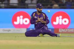 'I don't think KKR will qualify for playoffs': India legend's blunt verdict after loss to RCB SportsTak