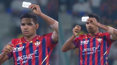 Watch: Akash Singh pulls off Abhishek Sharma's slip celebration after getting rid of Gaikwad-Samson-Urvil Akash Singh pulls off Abhishek Sharma's slip celebration after getting rid of Ruturaj Gaikwad-Sanju Samson, Urvil Patel. (Screenshot)
