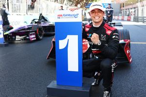 Nyck de Vries scripts historic feat for Mahindra Racing with stunning Formula E achievement SportsTak