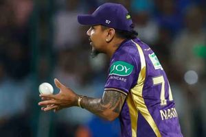 CSK legend snubs Virat Kohli, Rohit Sharma, MS Dhoni & calls Sunil Narine 'best IPL player of all time' SportsTak