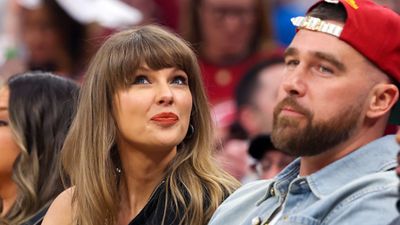 Watch: Taylor Swift and Travis Kelce attend Knicks vs Cavaliers NBA Game 3 looking cute together Watch: Taylor Swift and Travis Kelce attend Knicks vs Cavaliers NBA Game 3