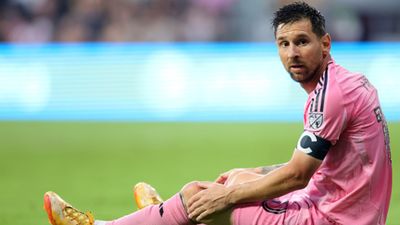 Heartbreaking scenes as Lionel Messi limps off pitch just weeks before 2026 FIFA World Cup Lionel Messi injury report