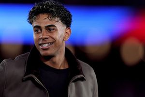 Watch: Lamine Yamal's family goes wild over Barcelona star's first World Cup call by Spain SportsTak