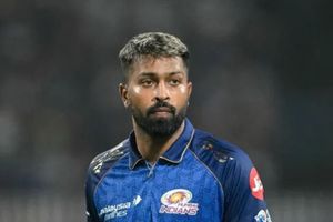 After MI’s forgettable IPL 2026 season, Hardik Pandya deletes Instagram account SportsTak