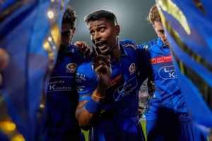 Big News: Hardik Pandya likely to be removed as Mumbai Indians captain, place in team uncertain too SportsTak